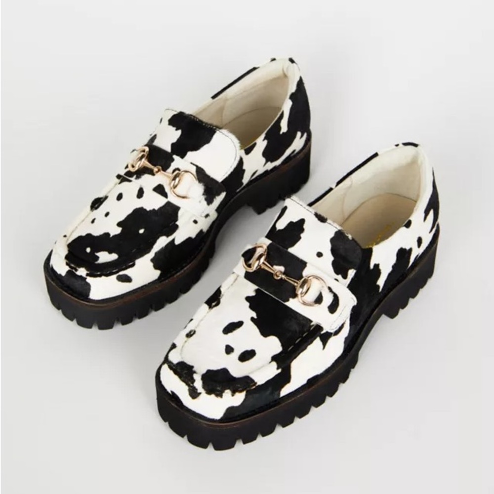 intentionally blank cow print moo lug loafers size 7